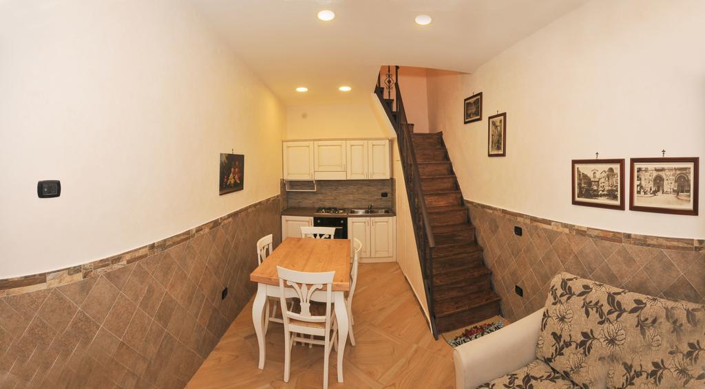 Look House Apartman Nápoly Kültér fotó